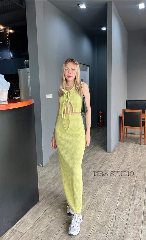 TIRA Half Sleeve Tie Up Crop Top With High Waist Split Skirt